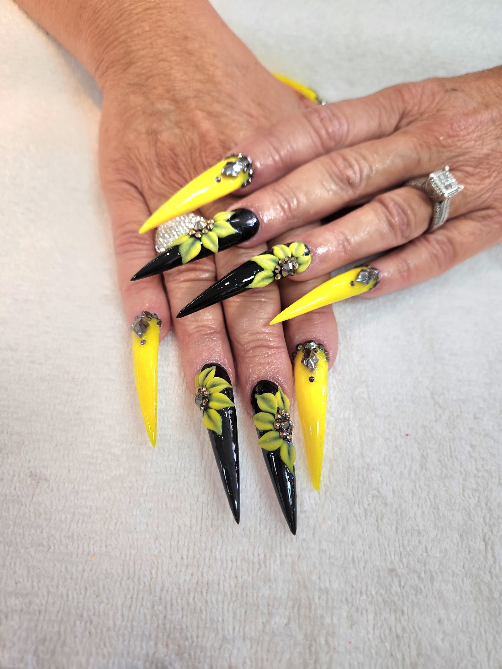 Alluring Nails nail photo 7
